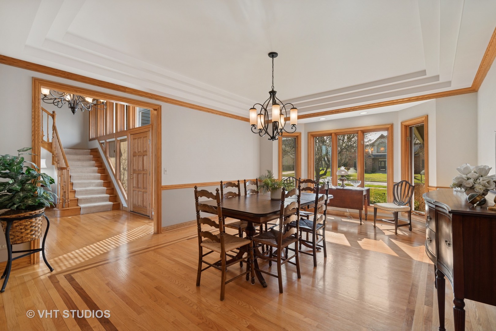 1512 Sunnyview Road, Libertyville, IL 60048