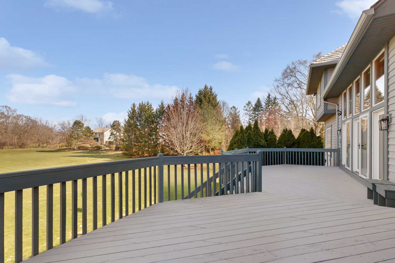 1512 Sunnyview Road, Libertyville, IL 60048