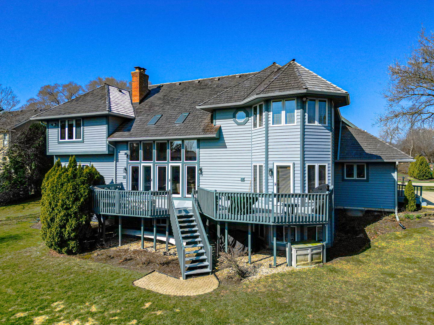 1512 Sunnyview Road, Libertyville, IL 60048