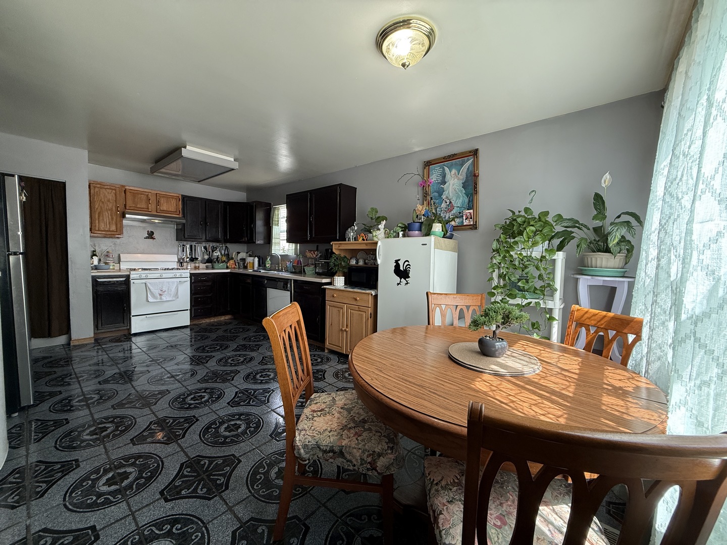 16 N CHANNEL Drive, Round Lake Beach, IL 60073