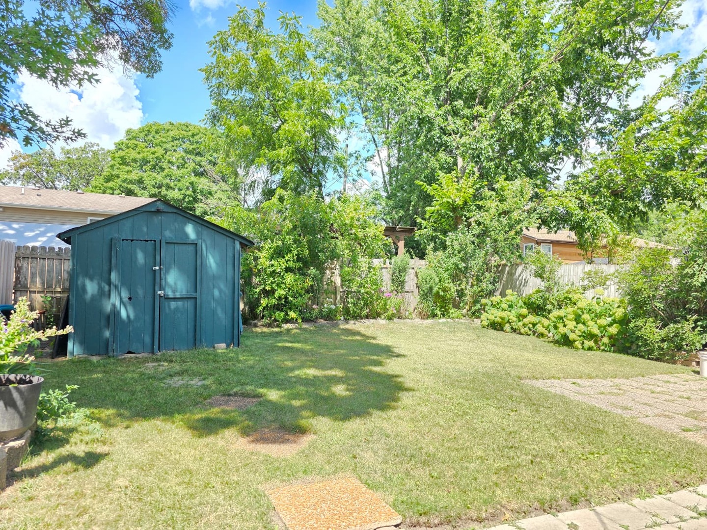 16 N CHANNEL Drive, Round Lake Beach, IL 60073