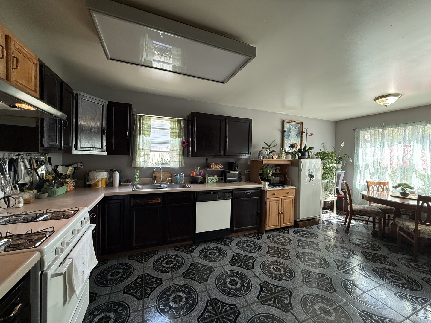 16 N CHANNEL Drive, Round Lake Beach, IL 60073