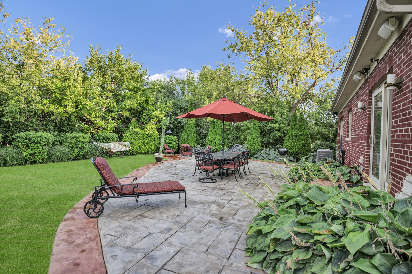 1535 S Douglas Avenue, Arlington Heights, IL 60005