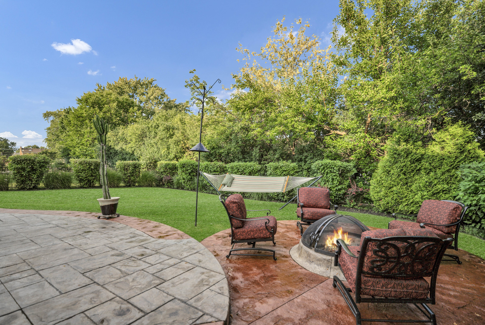 1535 S Douglas Avenue, Arlington Heights, IL 60005