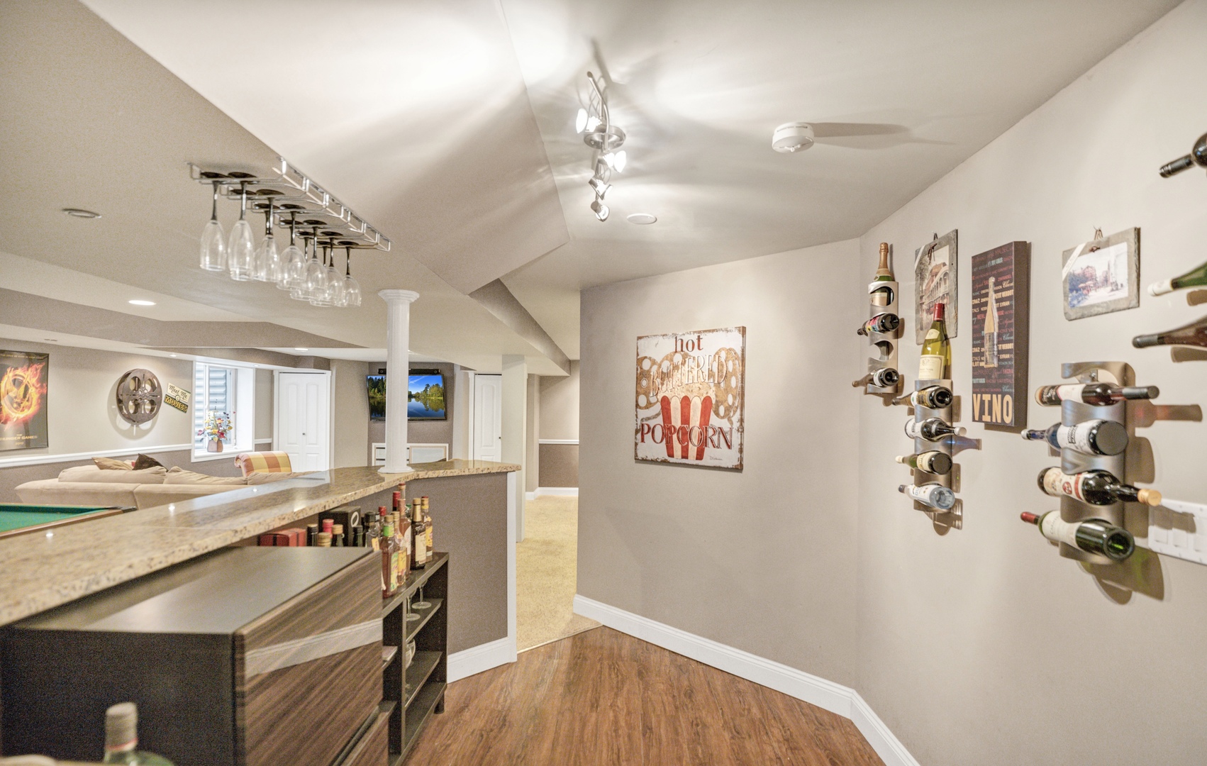 1535 S Douglas Avenue, Arlington Heights, IL 60005