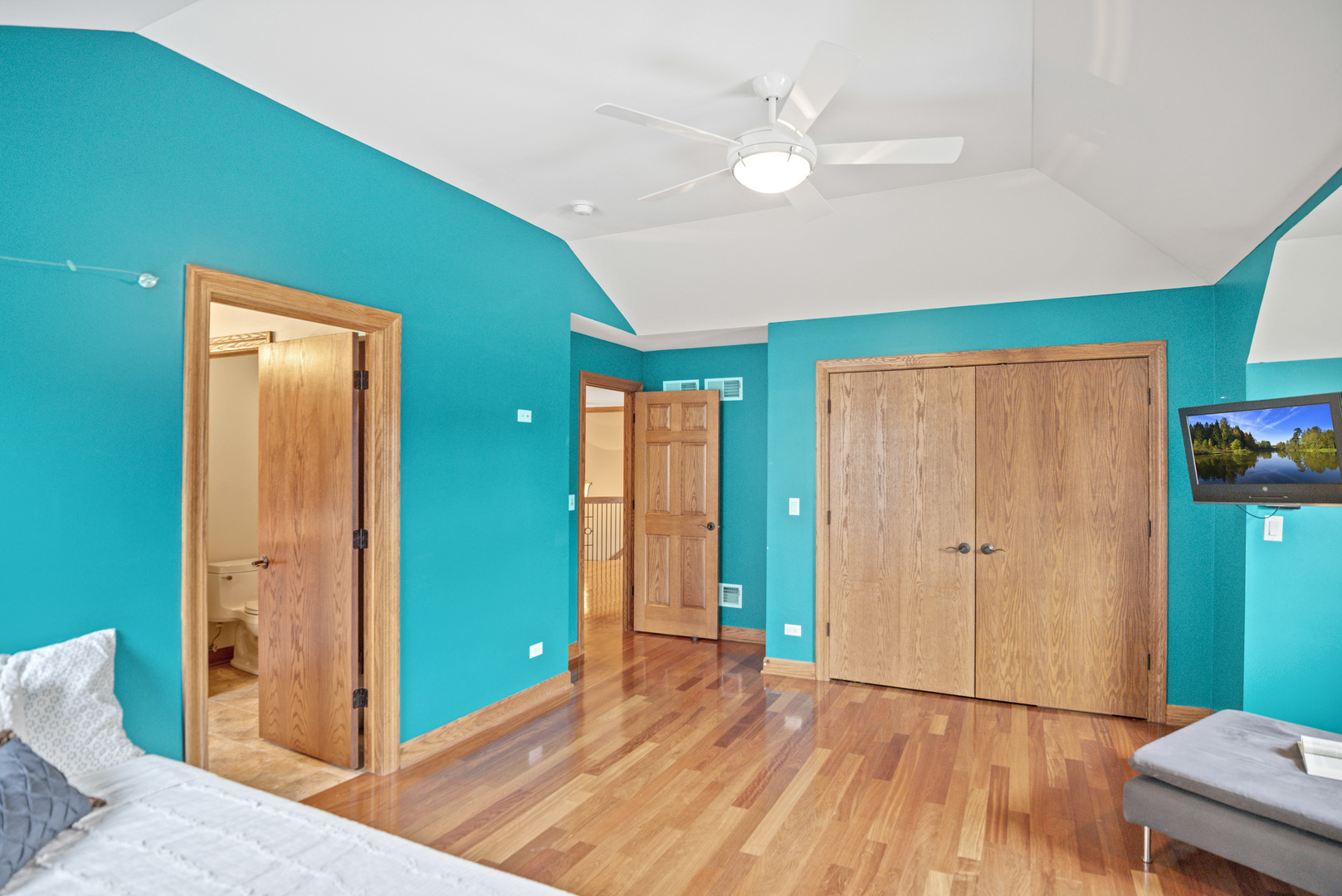 1535 S Douglas Avenue, Arlington Heights, IL 60005