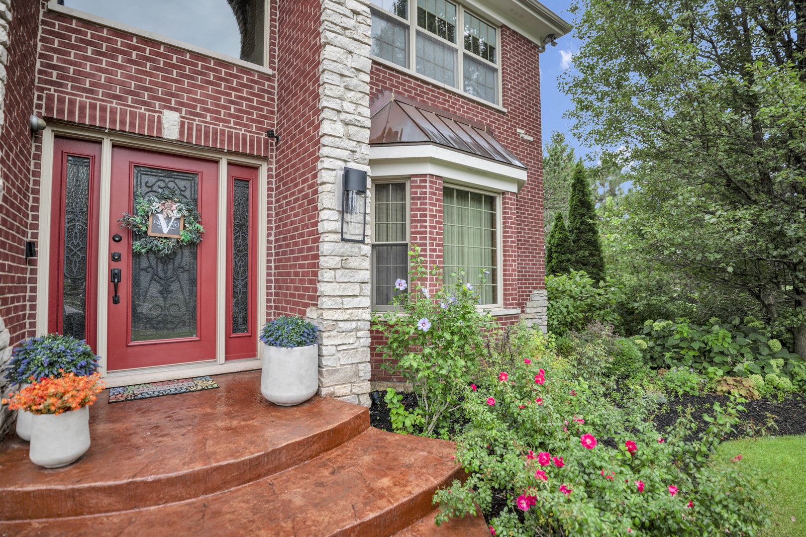 1535 S Douglas Avenue, Arlington Heights, IL 60005