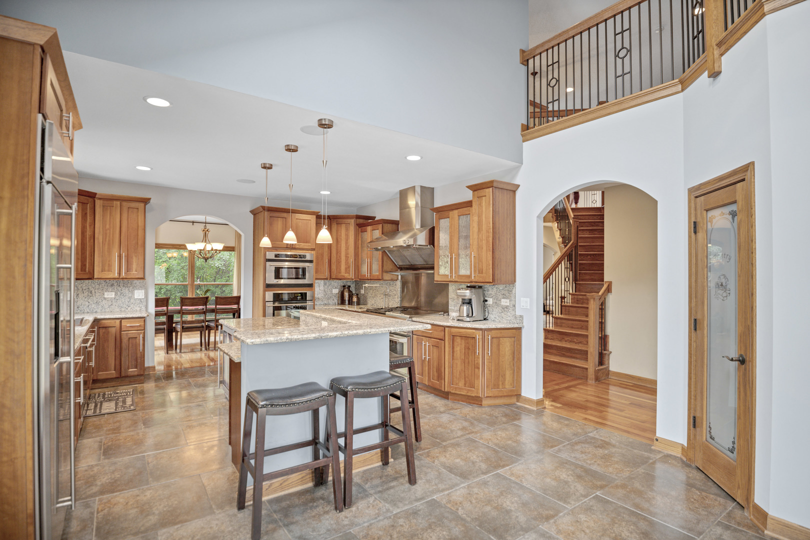 1535 S Douglas Avenue, Arlington Heights, IL 60005