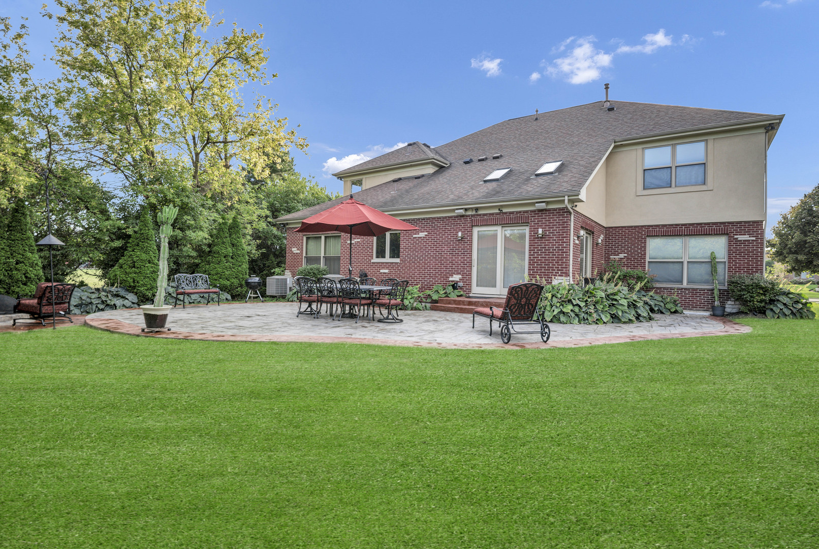 1535 S Douglas Avenue, Arlington Heights, IL 60005