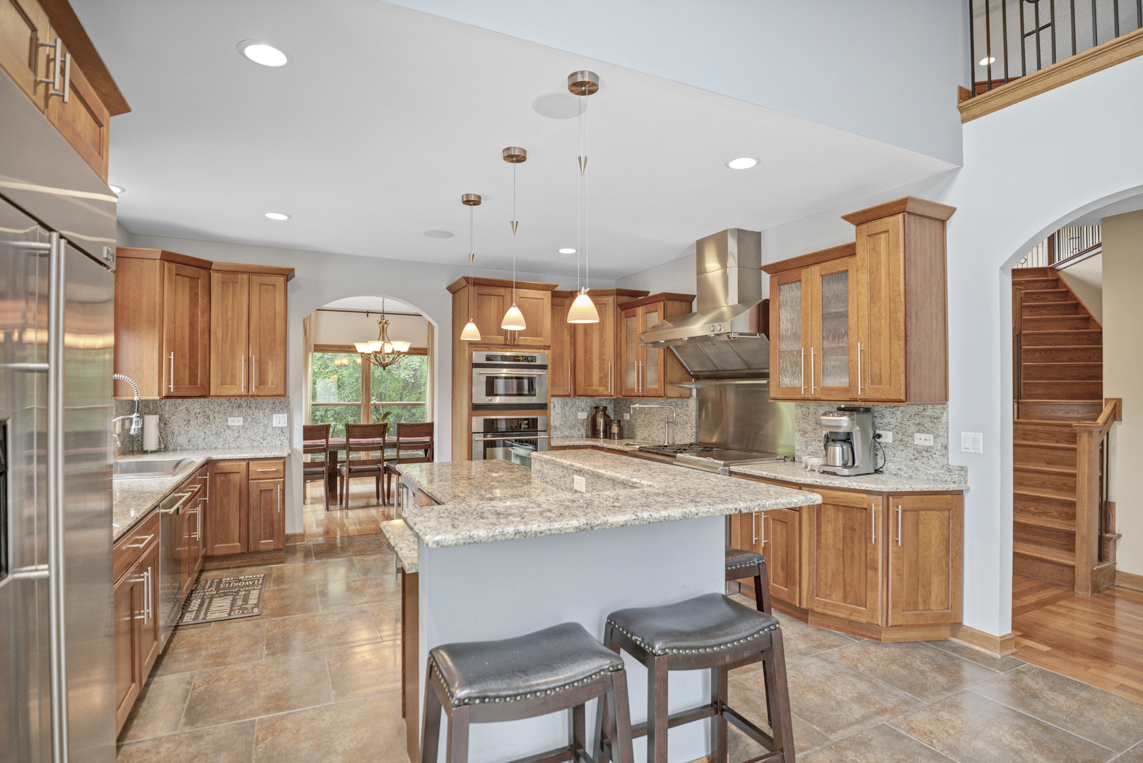 1535 S Douglas Avenue, Arlington Heights, IL 60005