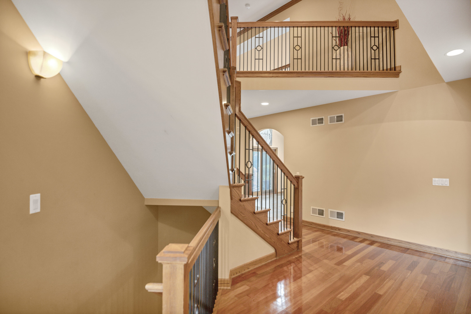 1535 S Douglas Avenue, Arlington Heights, IL 60005