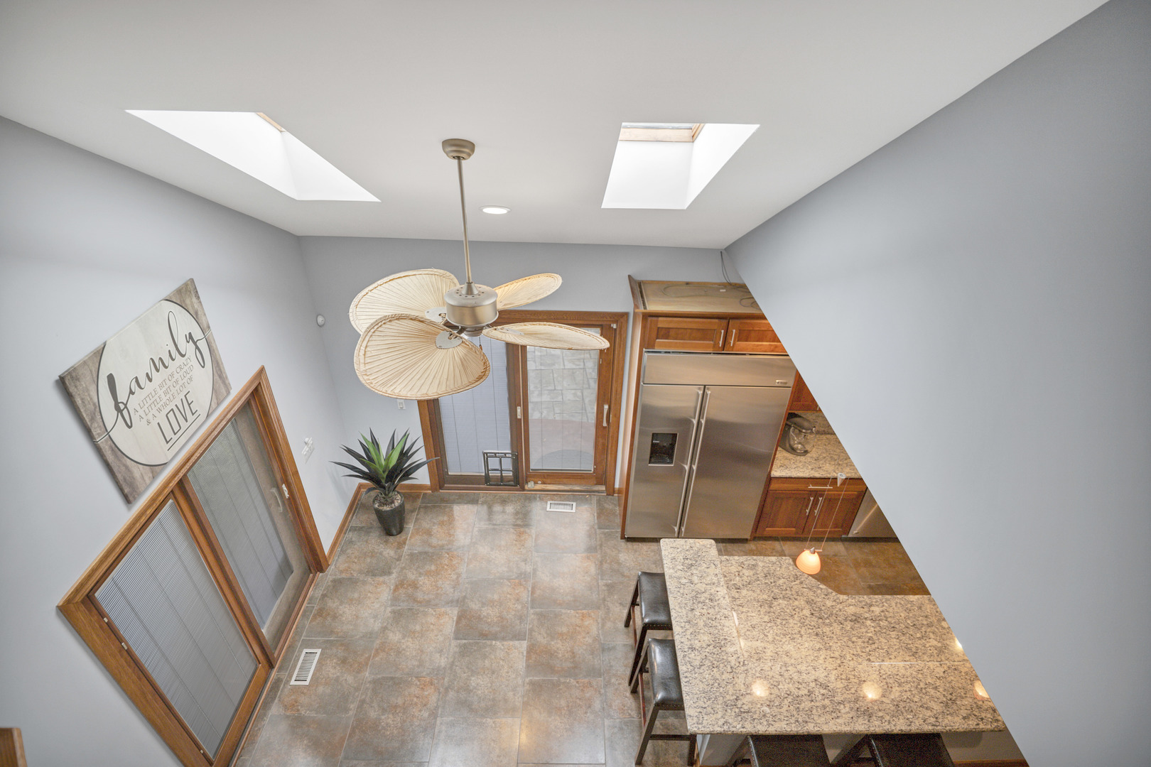 1535 S Douglas Avenue, Arlington Heights, IL 60005