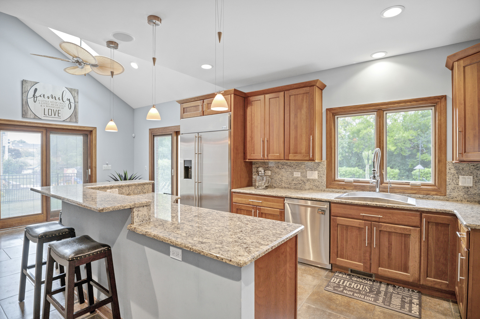 1535 S Douglas Avenue, Arlington Heights, IL 60005