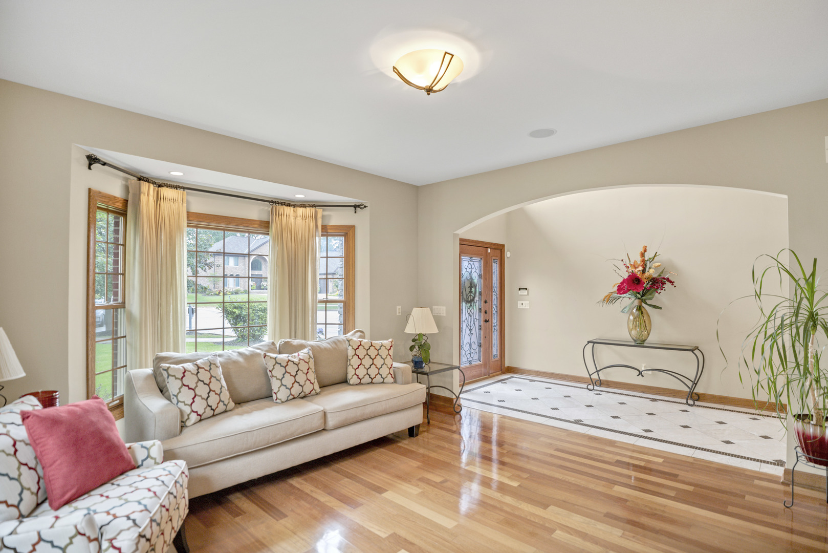 1535 S Douglas Avenue, Arlington Heights, IL 60005