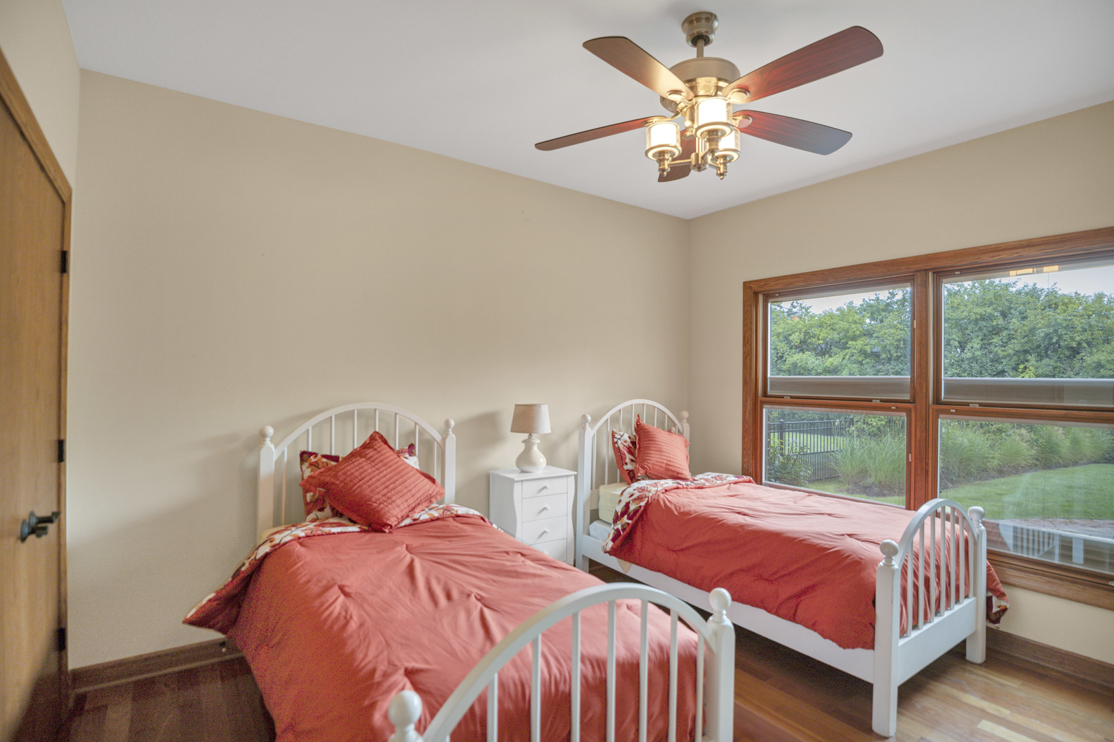 1535 S Douglas Avenue, Arlington Heights, IL 60005