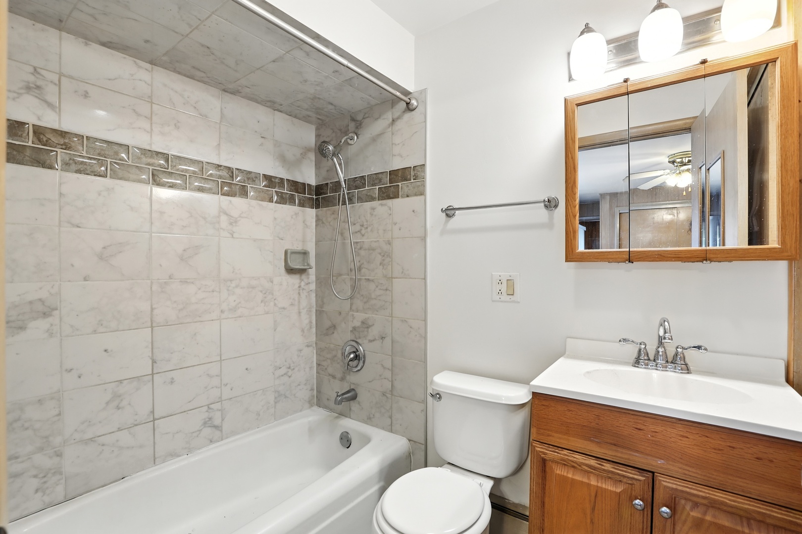 2804 Elim Avenue, Zion, IL 60099