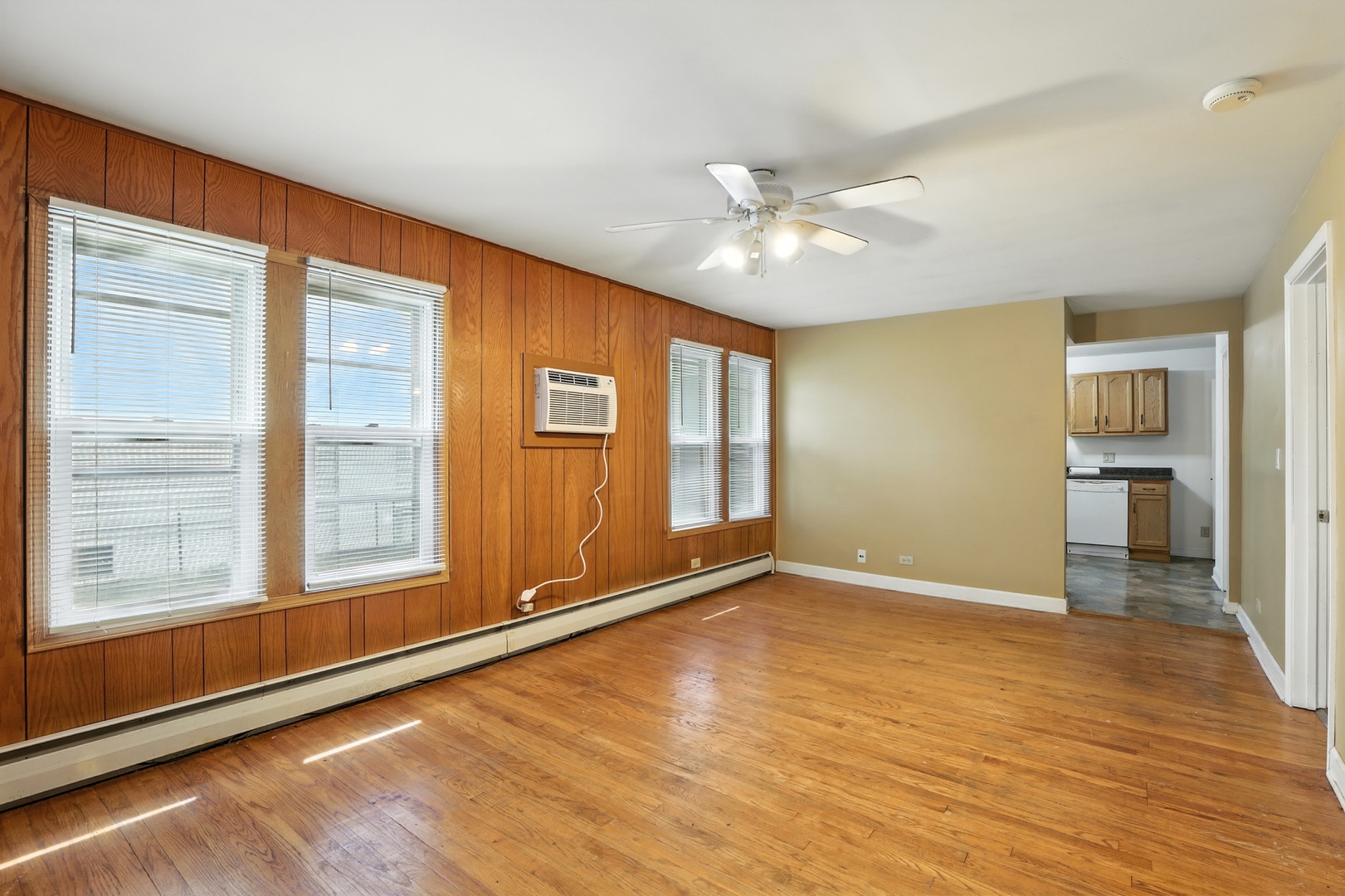 2804 Elim Avenue, Zion, IL 60099