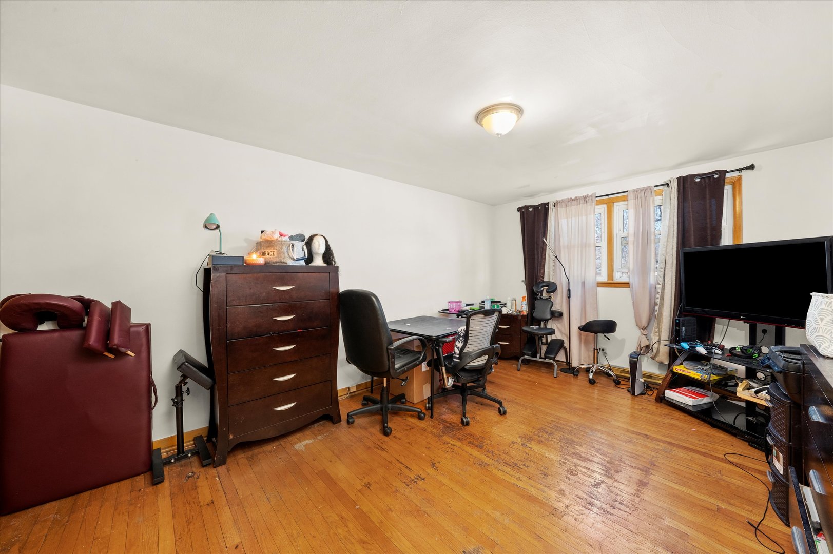 1012 E 159th Place, South Holland, IL 60473