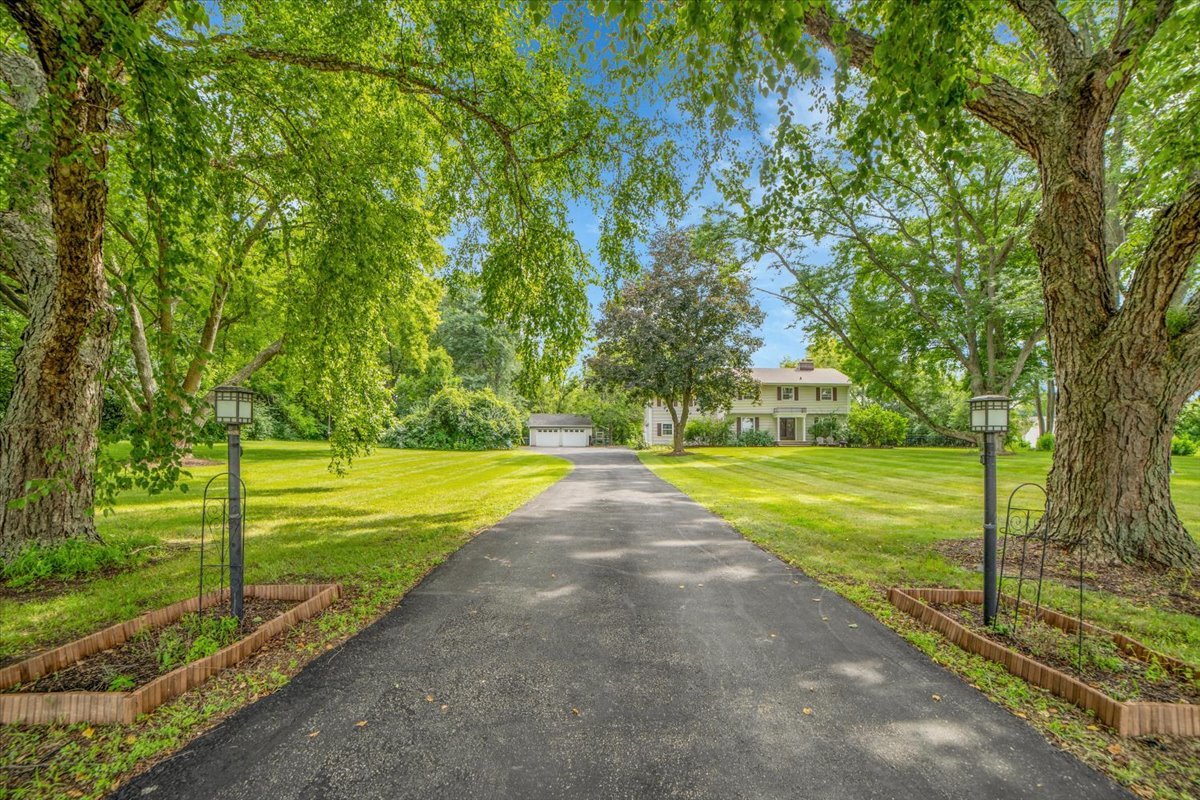 3N011 Morningside Avenue, West Chicago, IL 60185