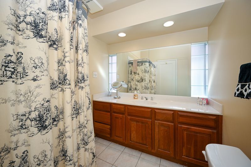 727 Clinton Place, River Forest, IL 60305