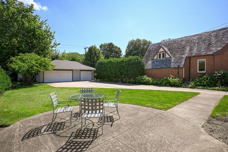 727 Clinton Place, River Forest, IL 60305
