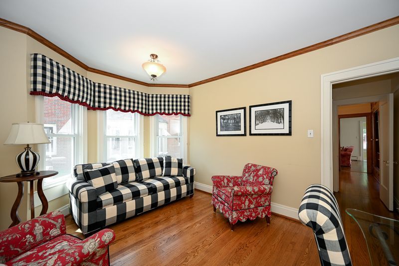 727 Clinton Place, River Forest, IL 60305