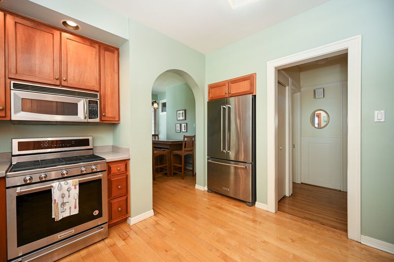 727 Clinton Place, River Forest, IL 60305