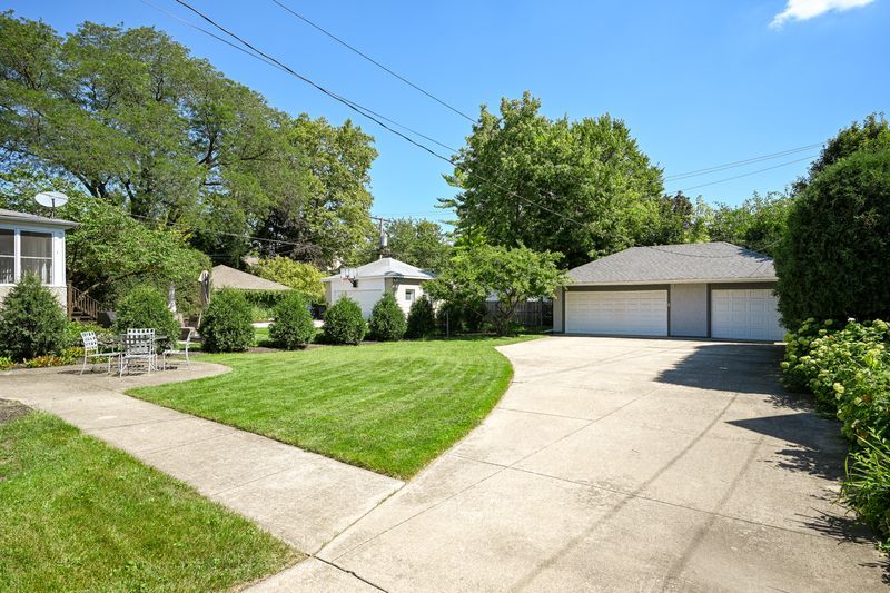727 Clinton Place, River Forest, IL 60305
