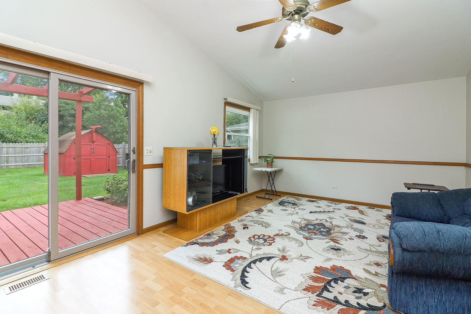 576 Springhill Circle, Naperville, IL 60563