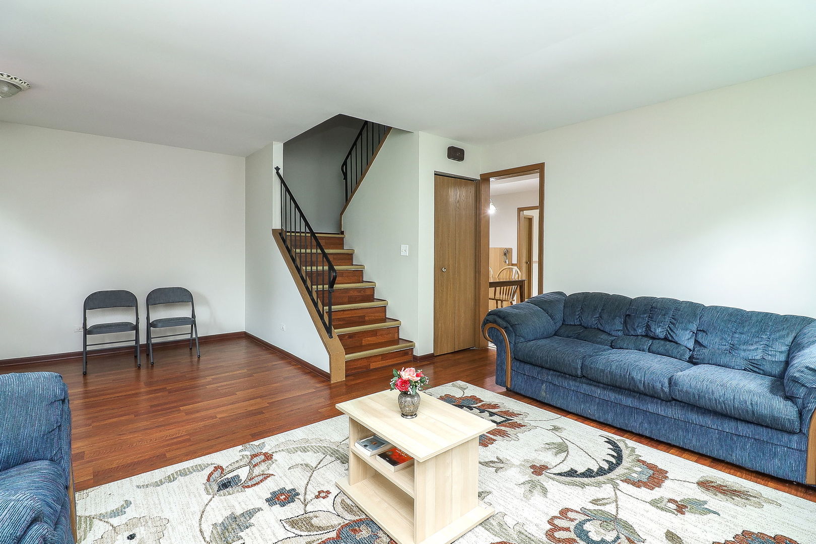 576 Springhill Circle, Naperville, IL 60563