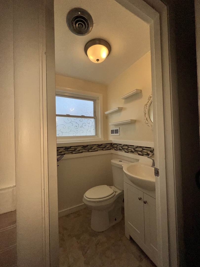 19 Wyndham Drive, Montgomery, IL 60538