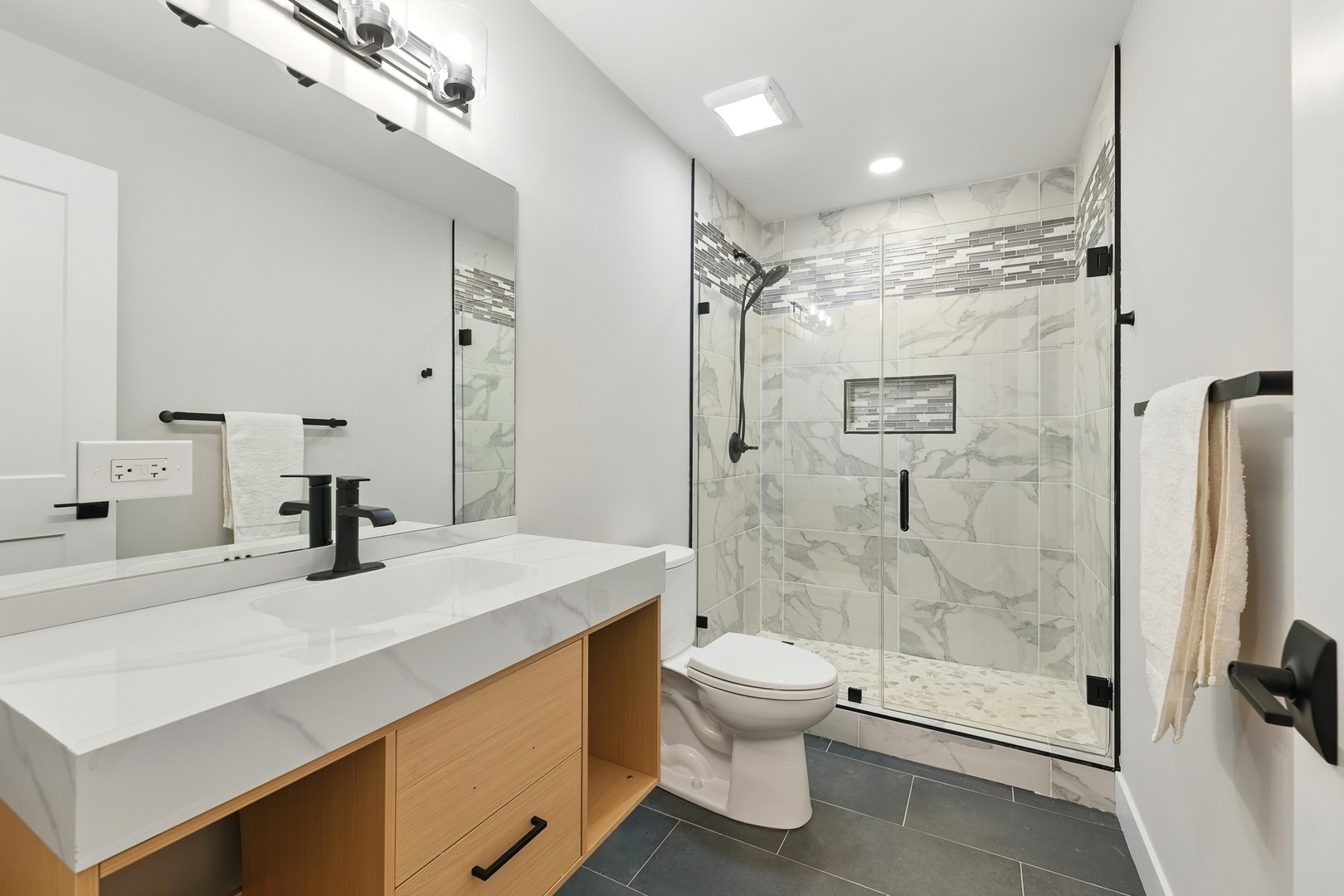 5032 S Michigan Avenue, Chicago, IL 60615