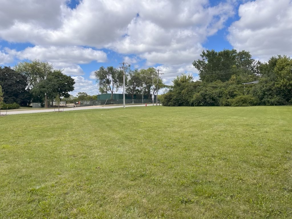 617 N Wilke Road, Arlington Heights, IL 60005
