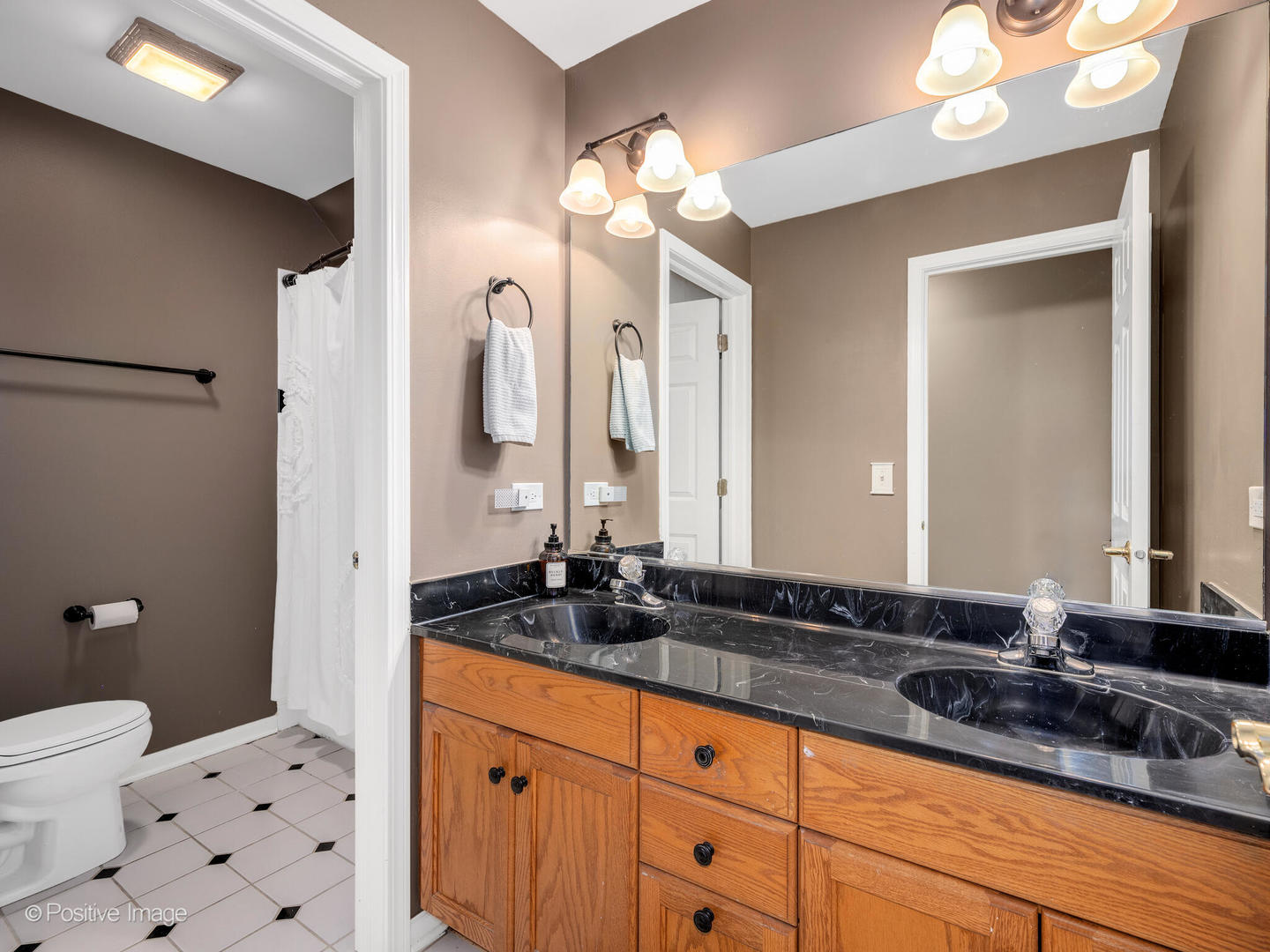 26W453 Pinehurst Drive, Winfield, IL 60190
