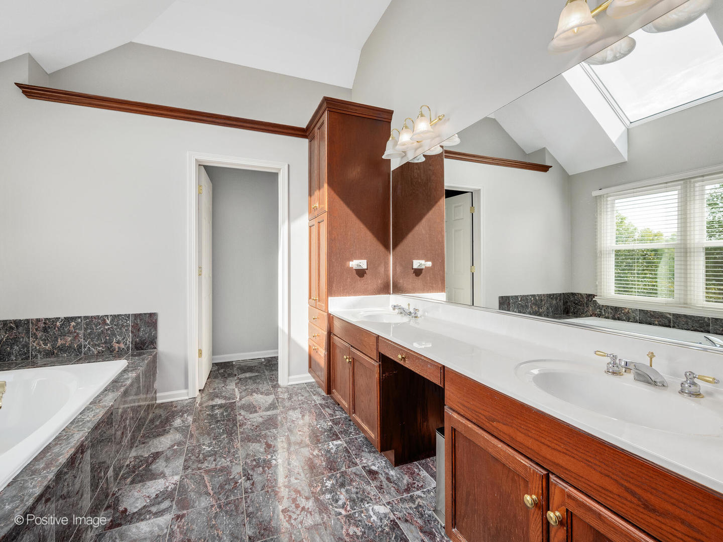 26W453 Pinehurst Drive, Winfield, IL 60190
