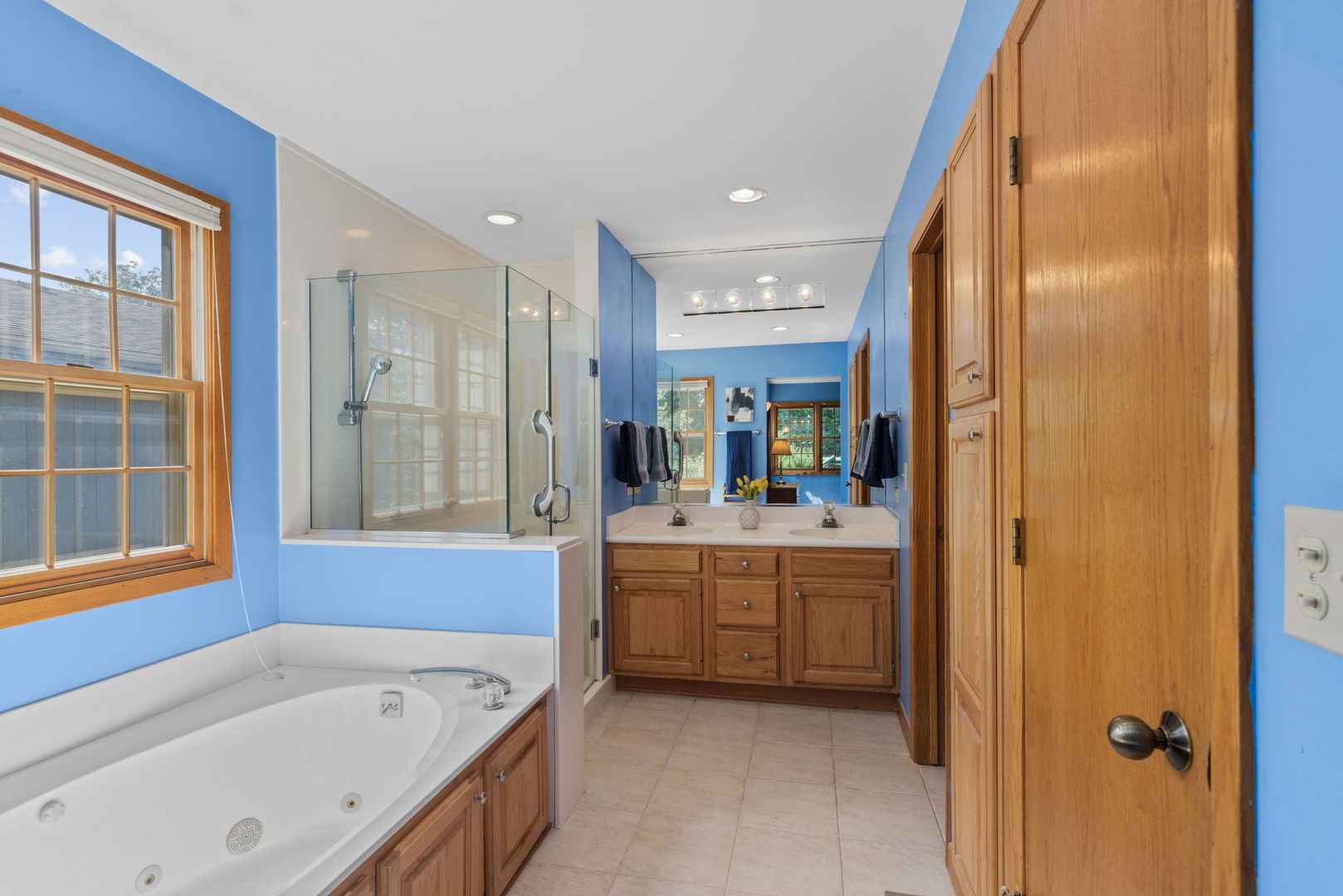 11 Woodhead Drive, Lake Villa, IL 60046