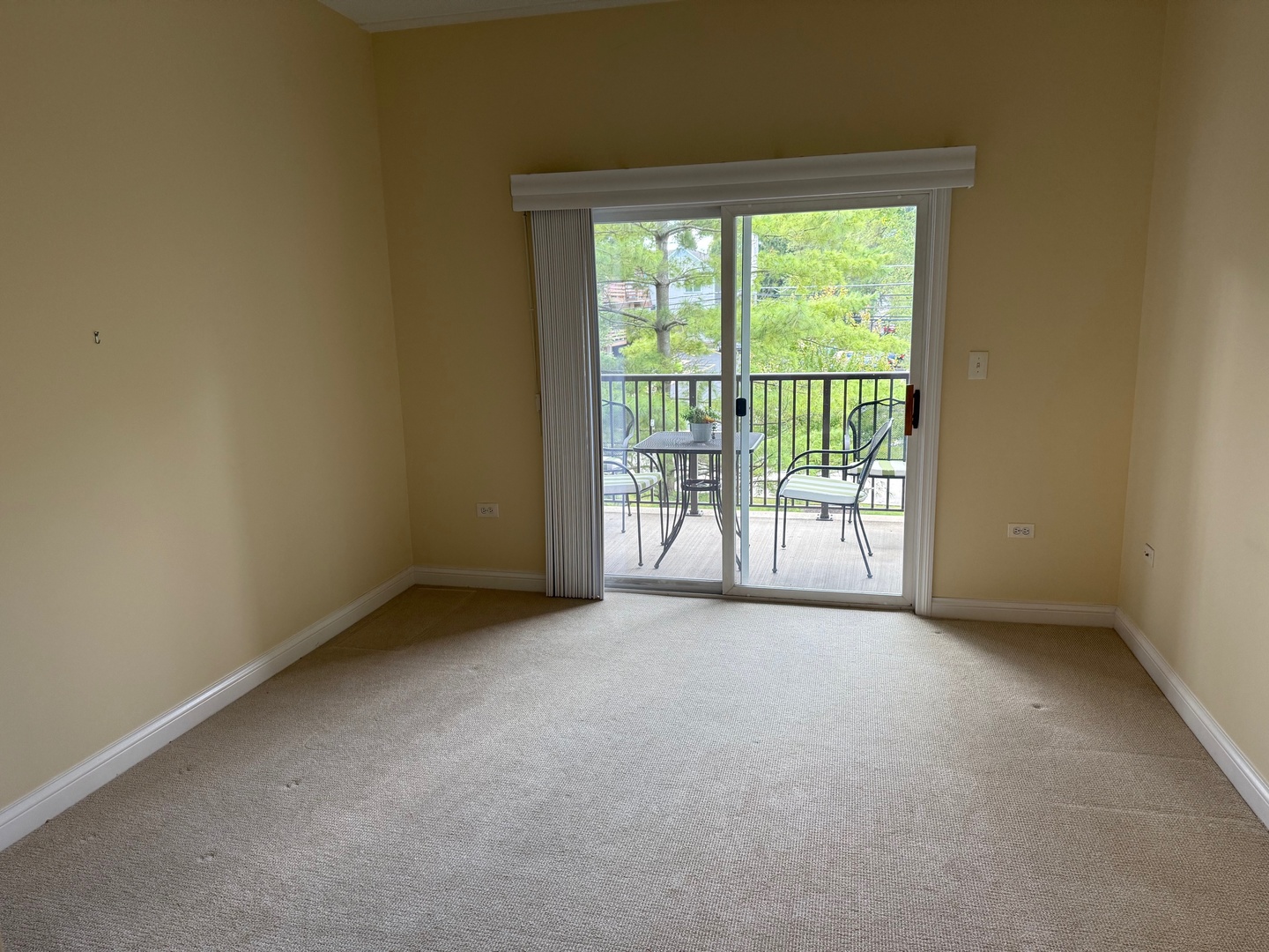 300 E Church Street #204, Libertyville, IL 60048