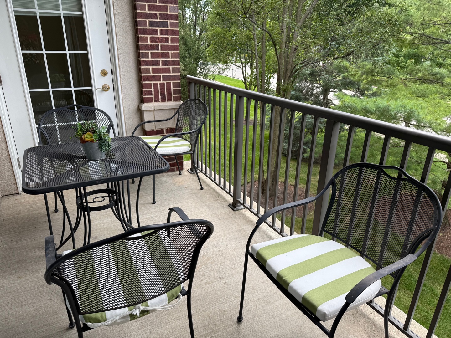 300 E Church Street #204, Libertyville, IL 60048
