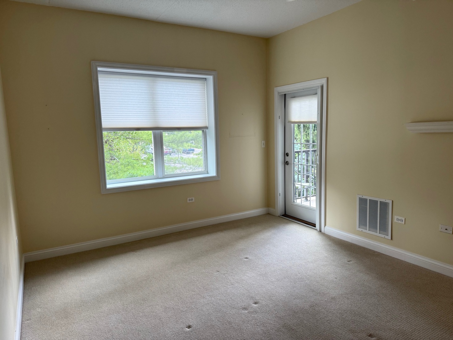 300 E Church Street #204, Libertyville, IL 60048