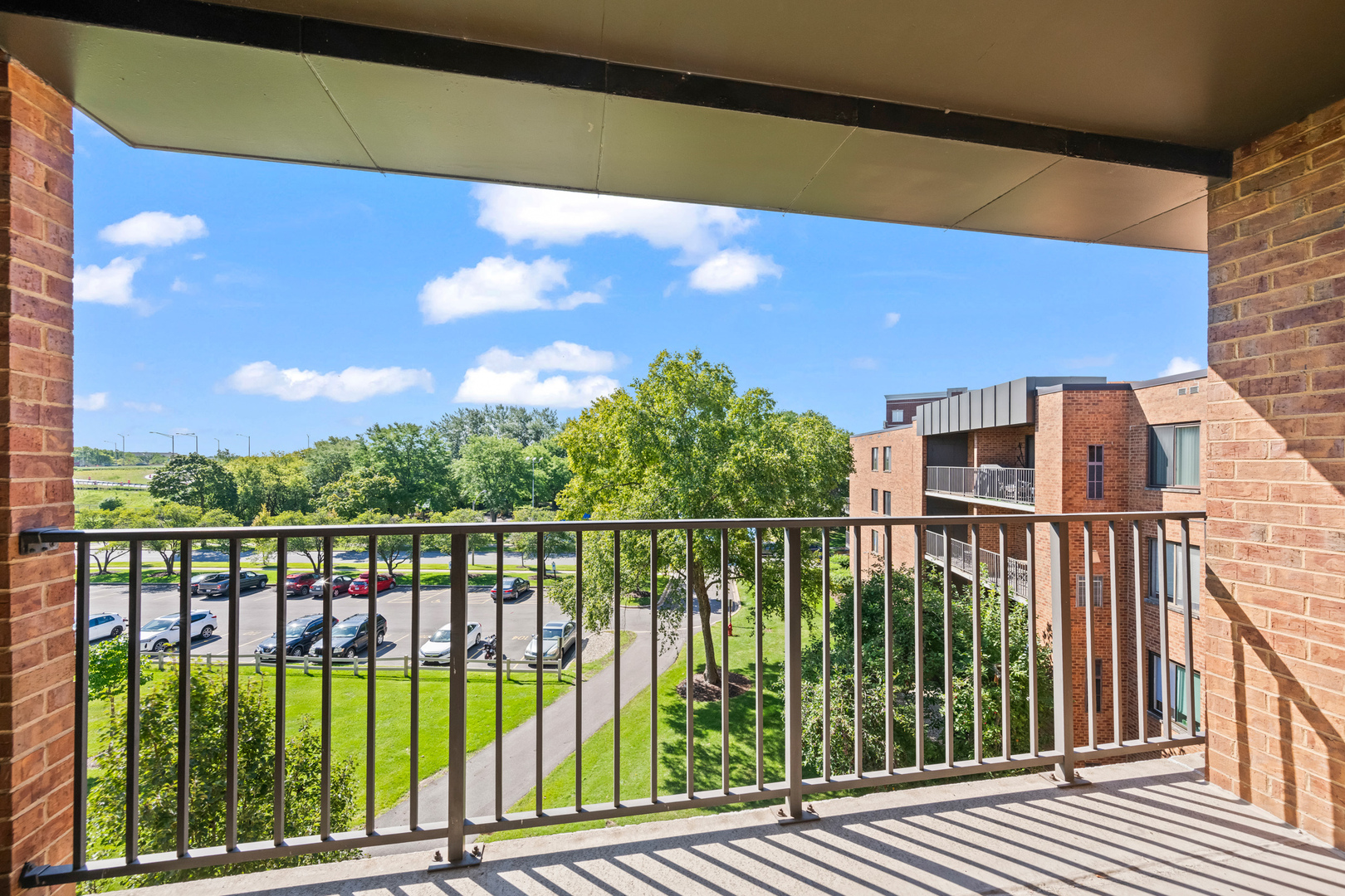 950 E Wilmette Road #418, Palatine, IL 60074
