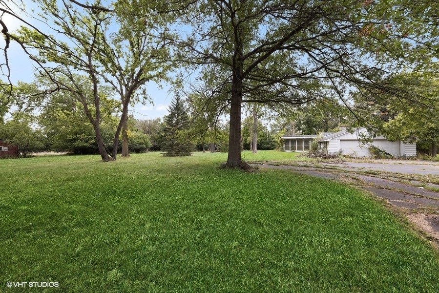 115 Oak Brook Road, Oak Brook, IL 60523