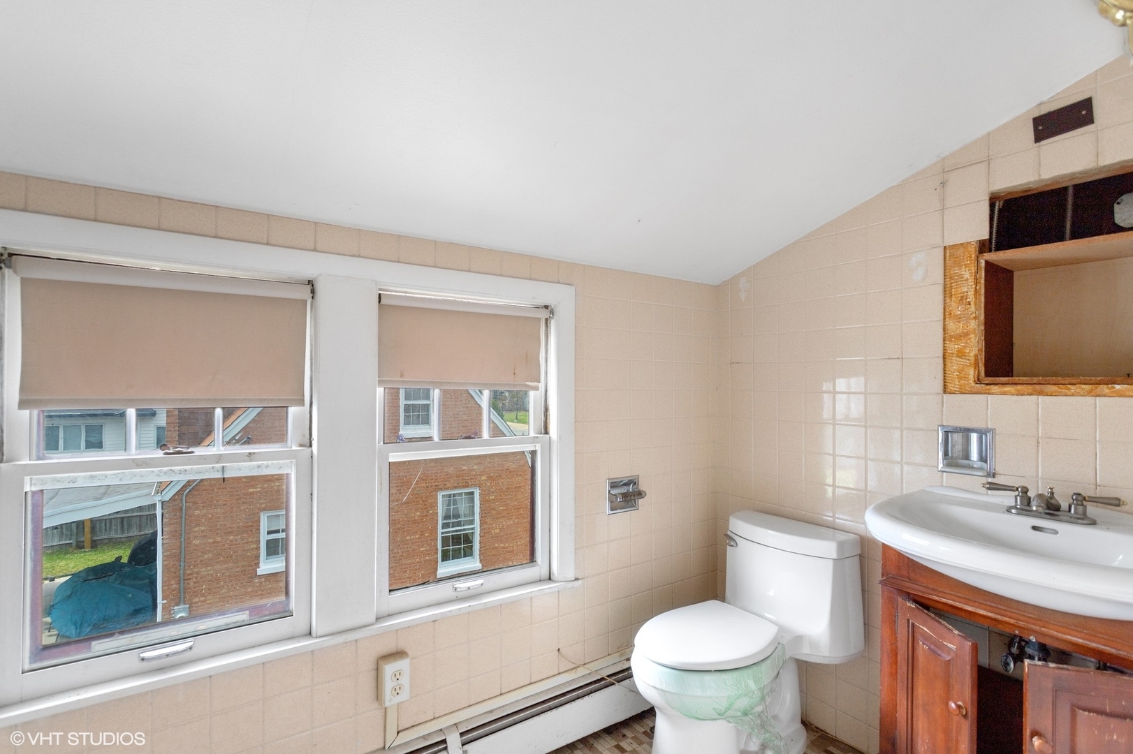 246 E North Avenue, Elmhurst, IL 60126