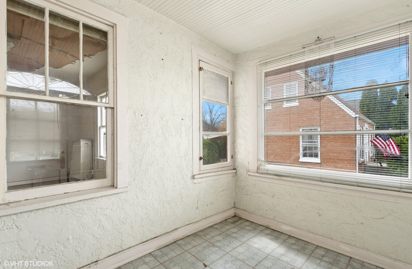 246 E North Avenue, Elmhurst, IL 60126