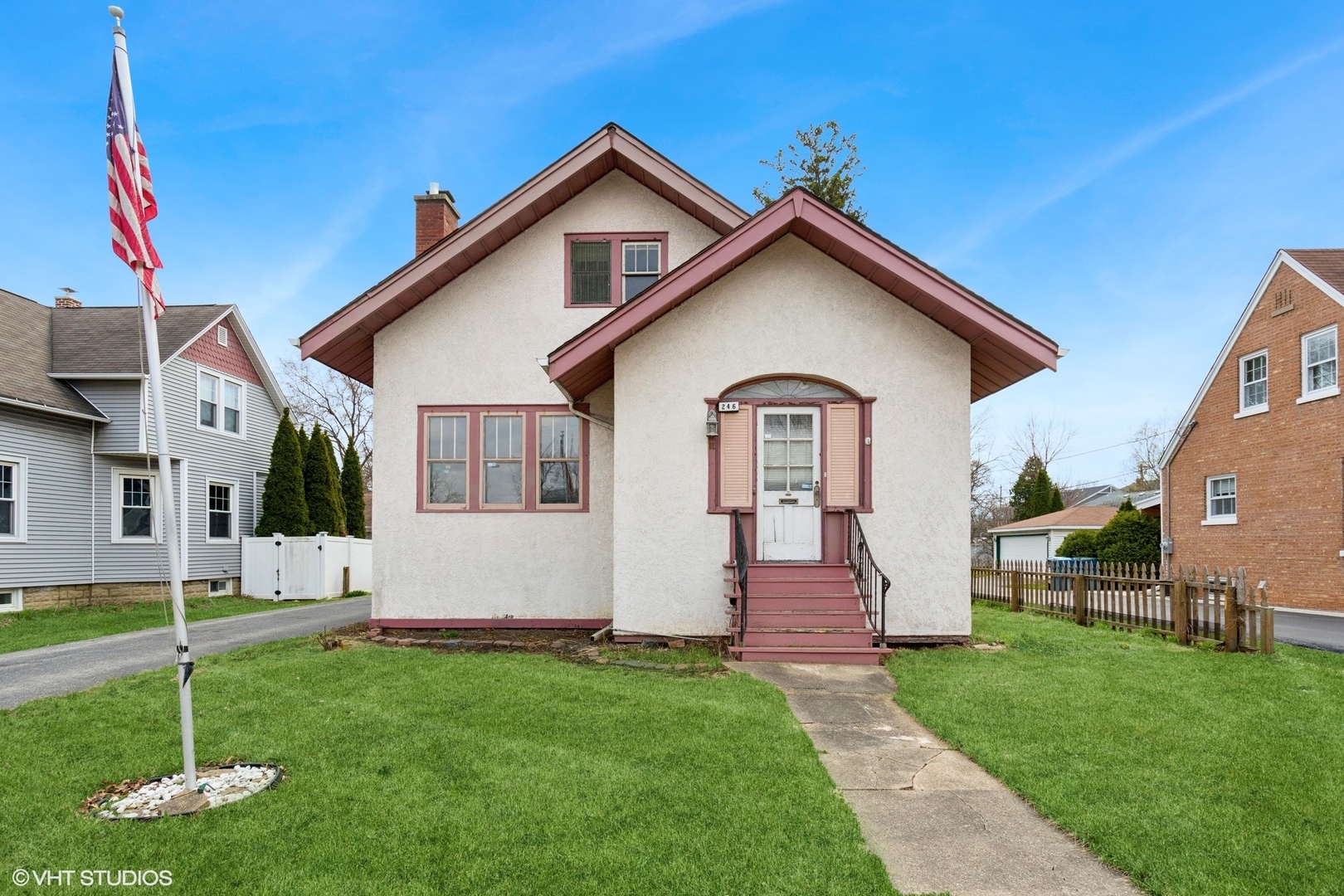 246 E North Avenue, Elmhurst, IL 60126