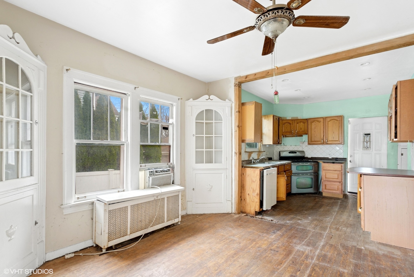 246 E North Avenue, Elmhurst, IL 60126