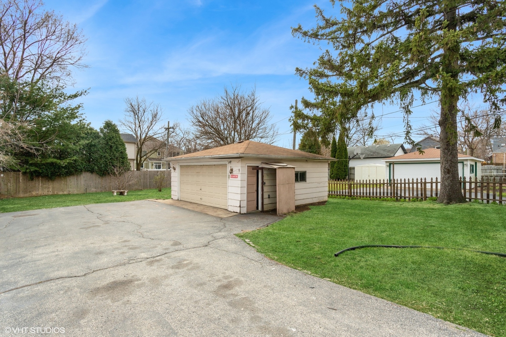 246 E North Avenue, Elmhurst, IL 60126