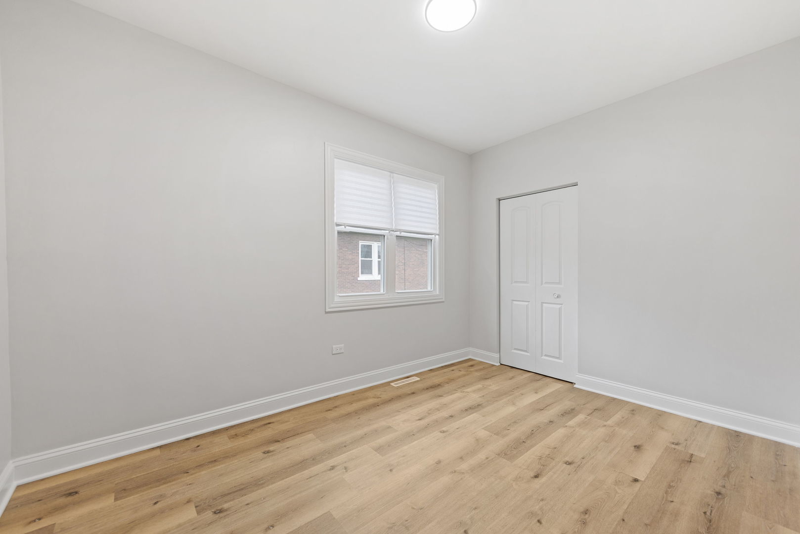 15711 Lowe Avenue, Harvey, IL 60426