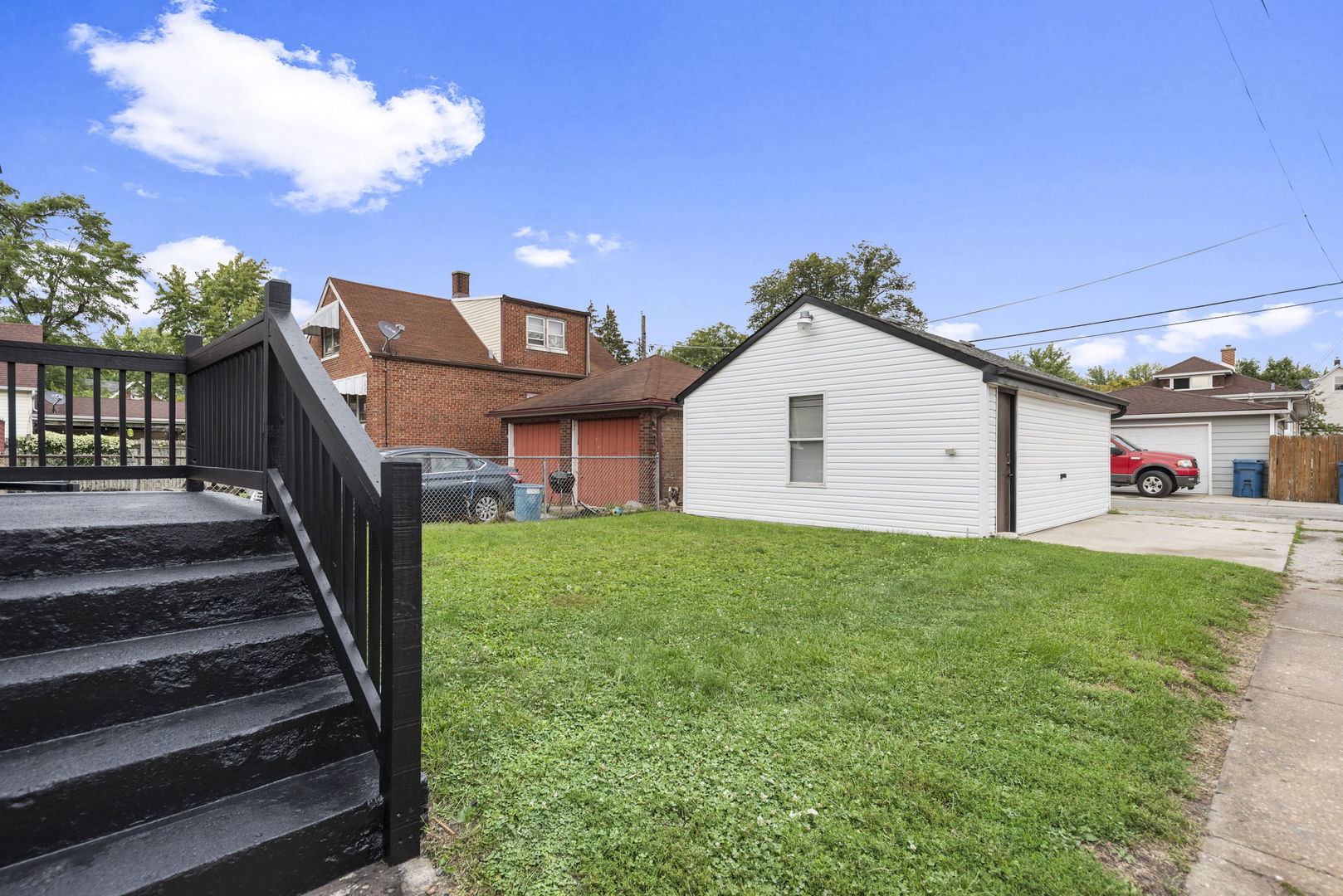 15711 Lowe Avenue, Harvey, IL 60426