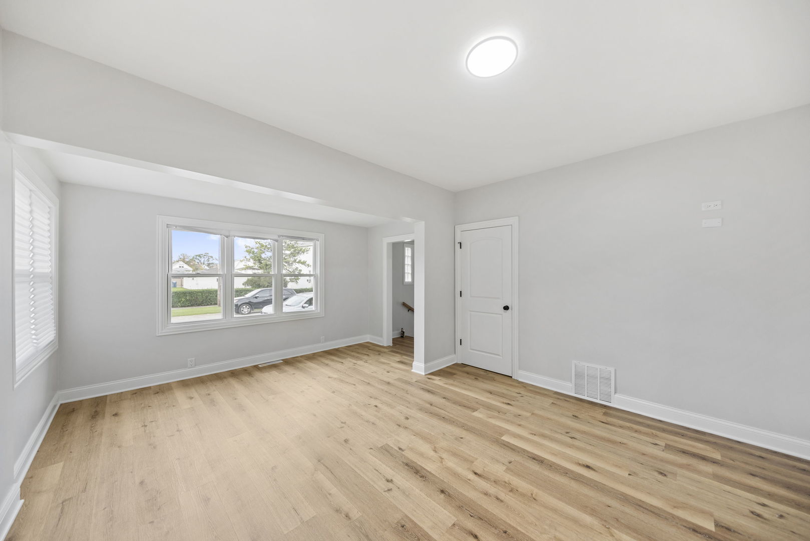 15711 Lowe Avenue, Harvey, IL 60426