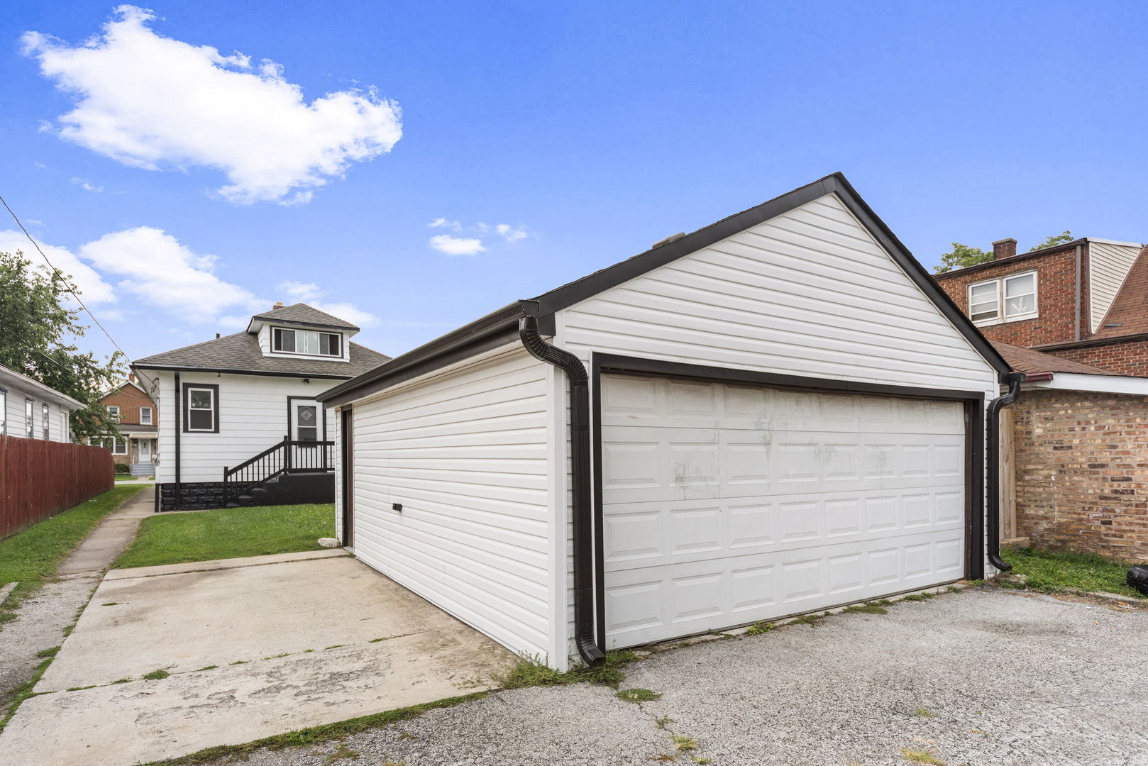 15711 Lowe Avenue, Harvey, IL 60426